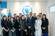 WFP 한국사무소 앞에서의 직원들