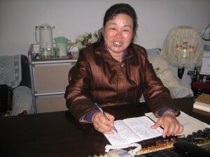 좋은 비스킷을 만듭니다 : 북한 비스킷 공장 관리인
