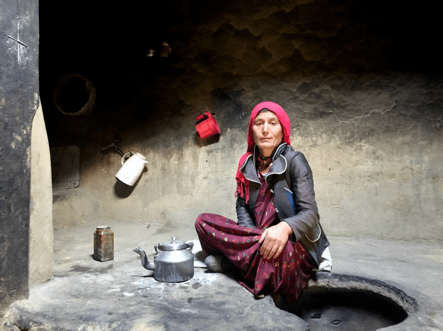 Bakht Bibi lives with her husband and four of her five children. Photo: WFP/Jon Dumont 
