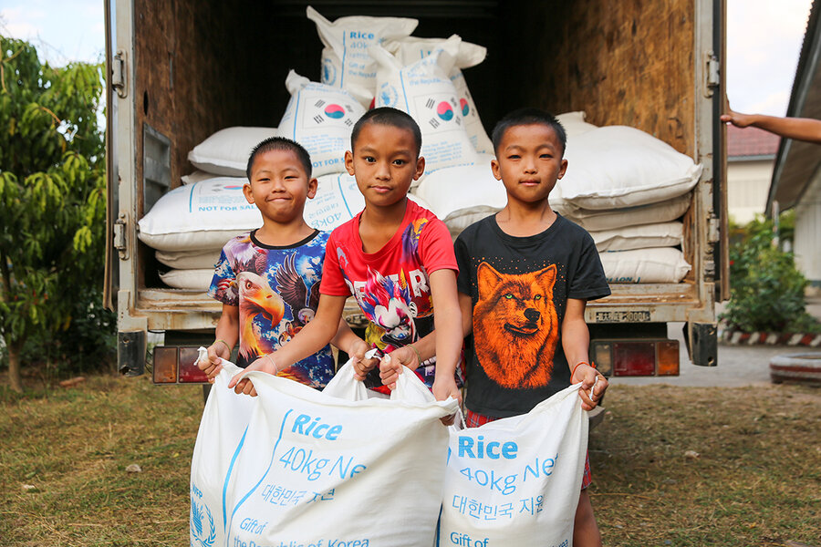 WFP 라오스 한국 쌀 배급 현장