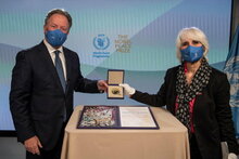 Mr. David Beasley, Executive Director of the United Nations World Food Programme received the Nobel Peace Prize awarded to WFP in 2020. Ms. Lisa Pelletti Clark Co-President, International Peace Bureau Nobel Peace Laureate 1910 delivered the prize on behalf of the Nobel Peace Prize Committee.  Photo: WFP/Rein Skullerud